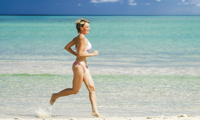 hipoalergiczni-zaplanuj-swoją-młodość-bieganie-plaża